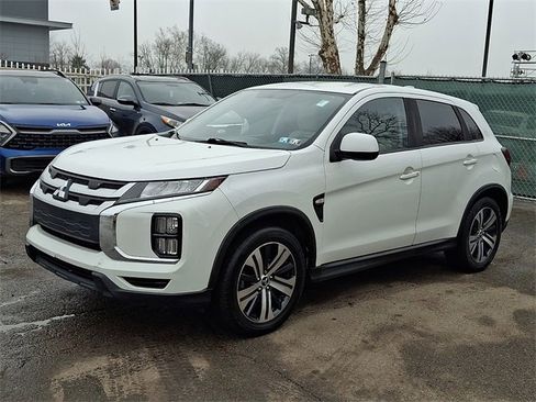 Used 2020 Mitsubishi Outlander Sport ES image 3