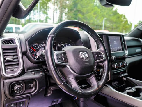 Used 2020 RAM 1500 Big Horn AWD/4WD image 18