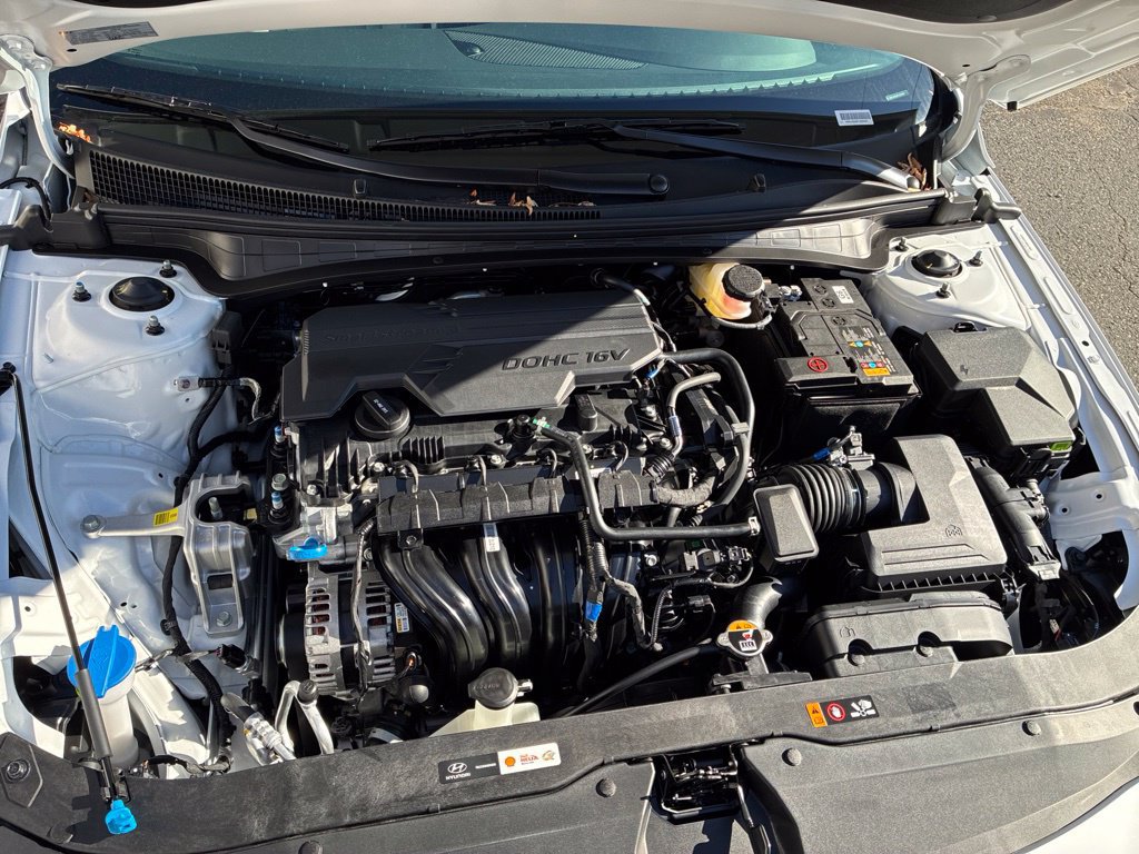 New 2026 Hyundai Elantra SEL Sport FWD image 9