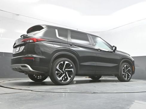 Used 2022 Mitsubishi Outlander SE AWD/4WD image 59