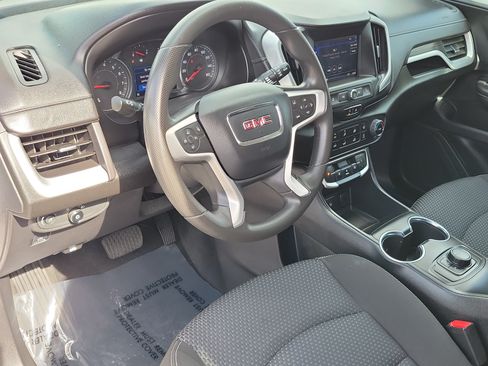 Used 2023 GMC Terrain SLE w/ Elevation Edition FWD image 9