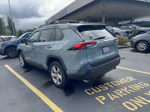 Used 2021 Toyota RAV4 XLE Premium AWD/4WD image 2