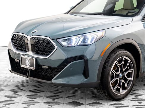 Certified 2025 BMW X2 xDrive28i w/ Premium Package image 36