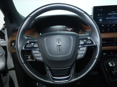 Certified 2023 Lincoln Nautilus Reserve w/ Luxury Package image 23