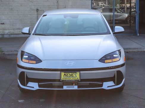 New 2025 Hyundai Ioniq 6 SEL image 2