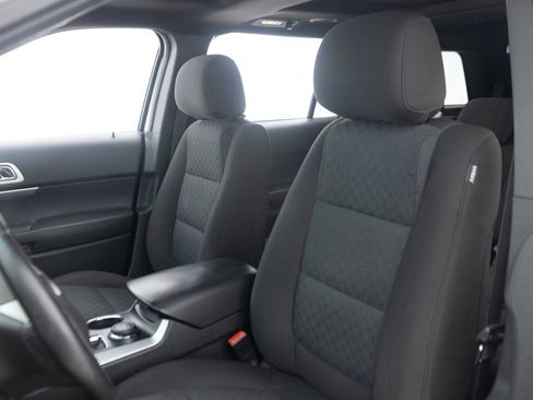 Used 2013 Ford Explorer XLT AWD/4WD image 24
