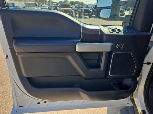 Used 2021 Ford F250 Lariat AWD/4WD image 11