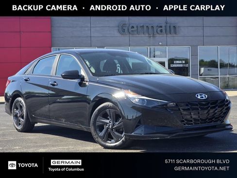 Used 2022 Hyundai Elantra SEL FWD image 1