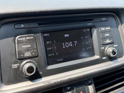 Used 2017 Kia Optima LX FWD image 20
