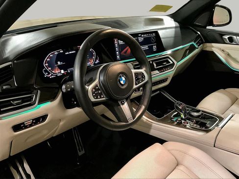 Used 2022 BMW X5 M50i AWD/4WD image 17