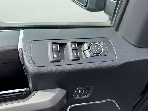 Used 2018 Ford F150 Platinum w/ Equipment Group 701A Luxury AWD/4WD image 10