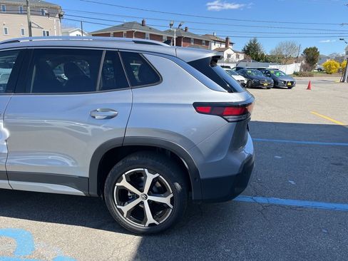 New 2026 Volkswagen Tiguan SE image 18