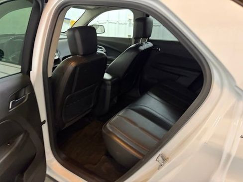 Used 2017 Chevrolet Equinox LT w/ Sport Edition FWD image 17