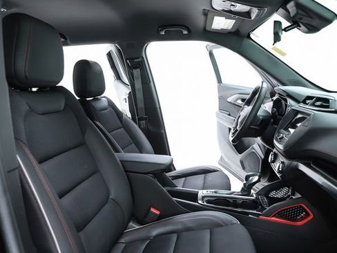 Used 2023 Chevrolet TrailBlazer RS FWD image 39