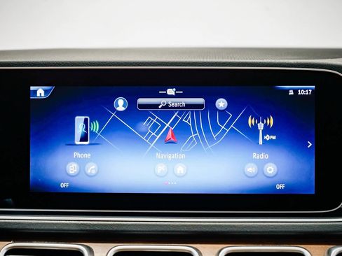 Used 2025 Mercedes-Benz GLS 450 4MATIC image 14