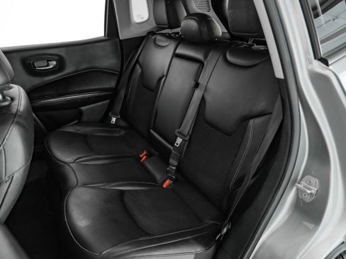 Used 2021 Jeep Compass Latitude image 34