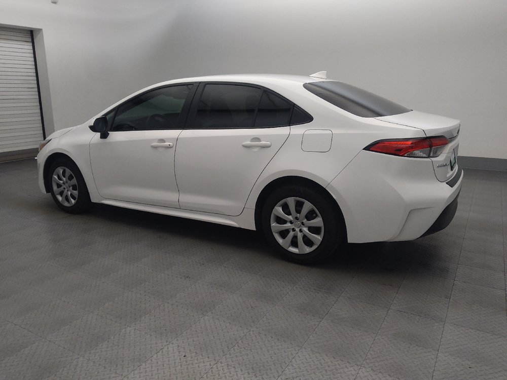 Used 2024 Toyota Corolla LE FWD image 3