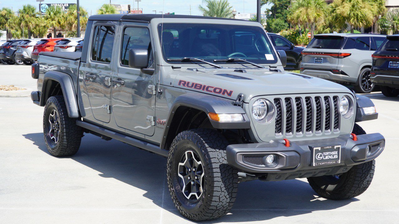 Used 2023 Jeep Gladiator Rubicon w/ Cold Weather Group AWD/4WD image 3