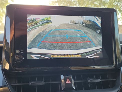 Used 2024 Toyota Corolla LE FWD image 27
