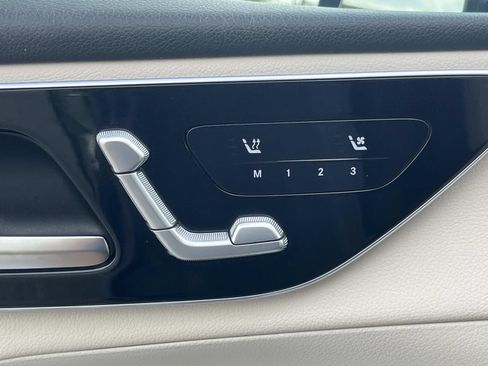 Certified 2025 Mercedes-Benz GLC 300 image 30