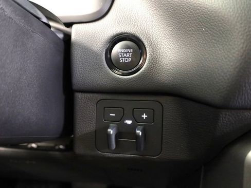 Used 2025 Toyota Tundra Limited image 23