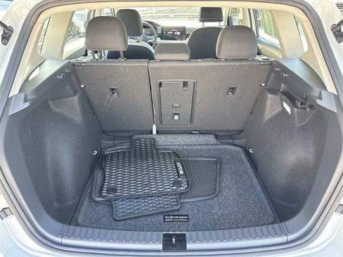 Certified 2025 Volkswagen Taos S image 5