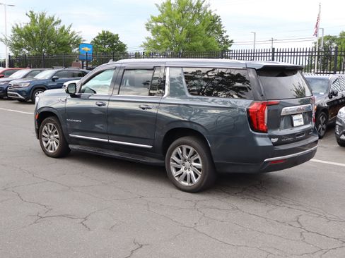 Used 2021 GMC Yukon XL SLT w/ SLT Premium Package AWD/4WD image 8