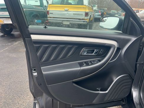 Used 2015 Ford Taurus SEL w/ Equipment Group 201A image 8