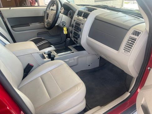 Used 2010 Ford Escape XLT image 7