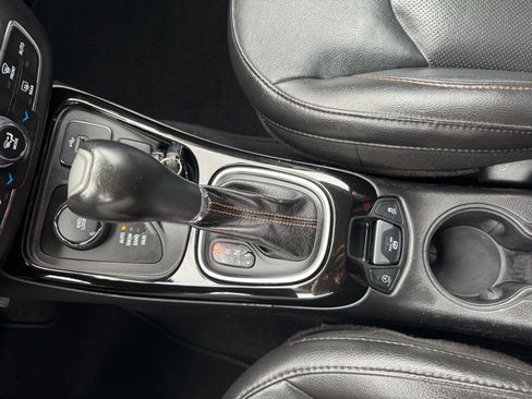 Used 2018 Jeep Compass Limited image 19