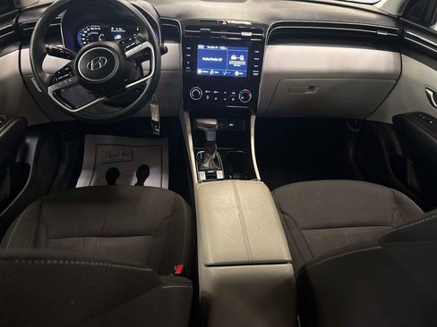Used 2023 Hyundai Tucson SE image 16