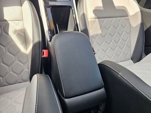 Certified 2025 Volkswagen Tiguan SEL R-Line AWD/4WD image 23