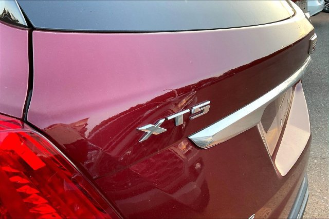 Used 2018 Cadillac XT5 FWD image 20
