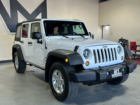 Used 2016 Jeep Wrangler Unlimited Sport w/ Quick Order Package 24S AWD/4WD image 3