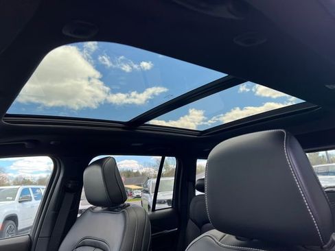 New 2026 Jeep Grand Cherokee Limited AWD/4WD image 6