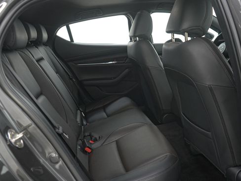 Used 2021 MAZDA MAZDA3 Hatchback w/Premium Plus Pkg image 13