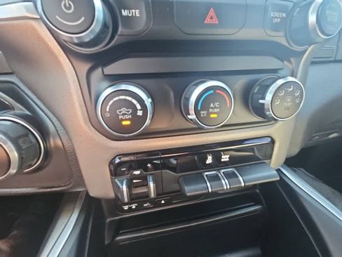 Used 2019 RAM 1500 Big Horn RWD image 17