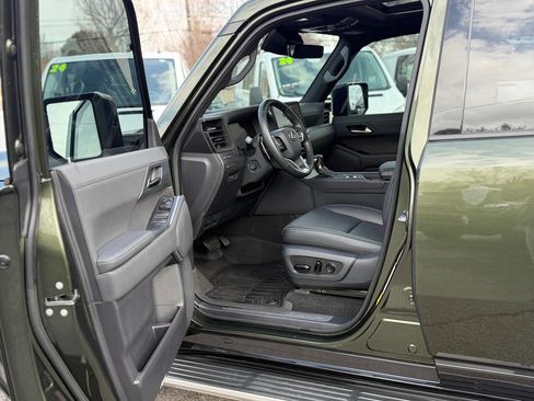 Used 2025 Lexus GX 550 w/ Accessory Package (31) image 83