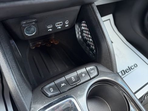 Used 2023 Chevrolet TrailBlazer RS image 15