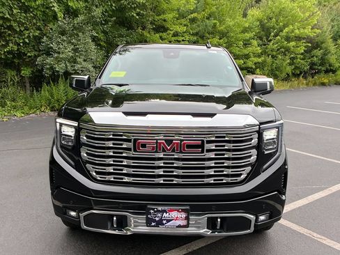 Used 2024 GMC Sierra 1500 Denali w/ Technology Package AWD/4WD image 8