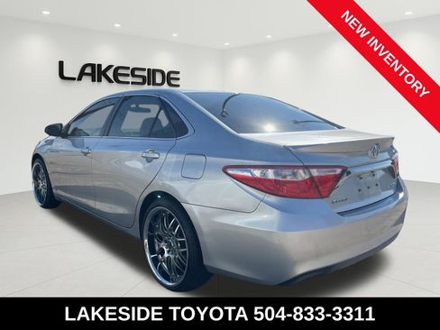 Used 2015 Toyota Camry XSE image 3
