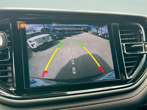 Used 2024 Dodge Durango GT image 23