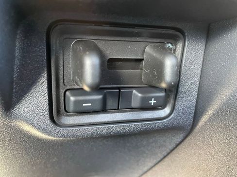 New 2026 Ford Expedition Max Platinum image 18