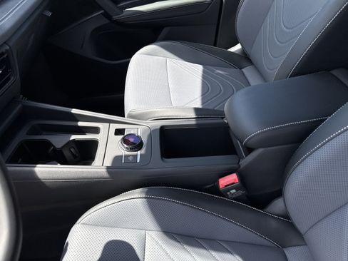 New 2026 Volkswagen Tiguan SE R-Line FWD image 25
