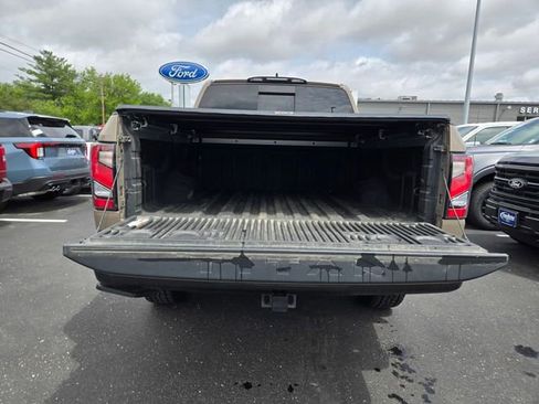 Used 2023 Nissan Titan PRO-4X w/ Pro-4x Utility Package AWD/4WD image 33