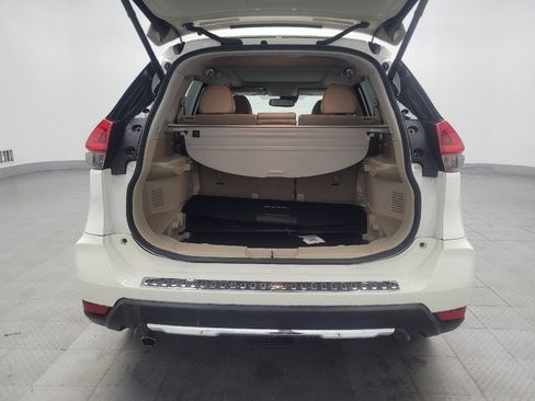 Used 2018 Nissan Rogue SL w/ Premium Package FWD image 29