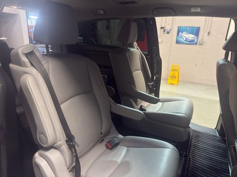 Used 2018 Honda Odyssey EX-L image 25