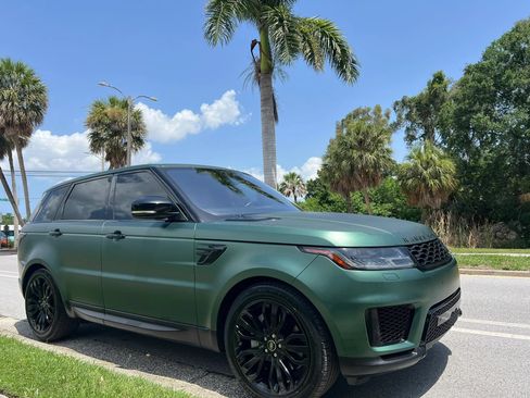 Used 2019 Land Rover Range Rover Sport SE AWD/4WD image 4
