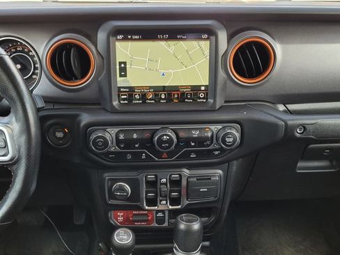 Used 2023 Jeep Gladiator Mojave AWD/4WD image 15