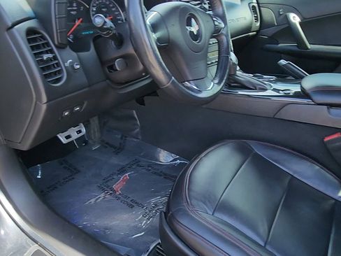 Used 2013 Chevrolet Corvette Convertible image 30